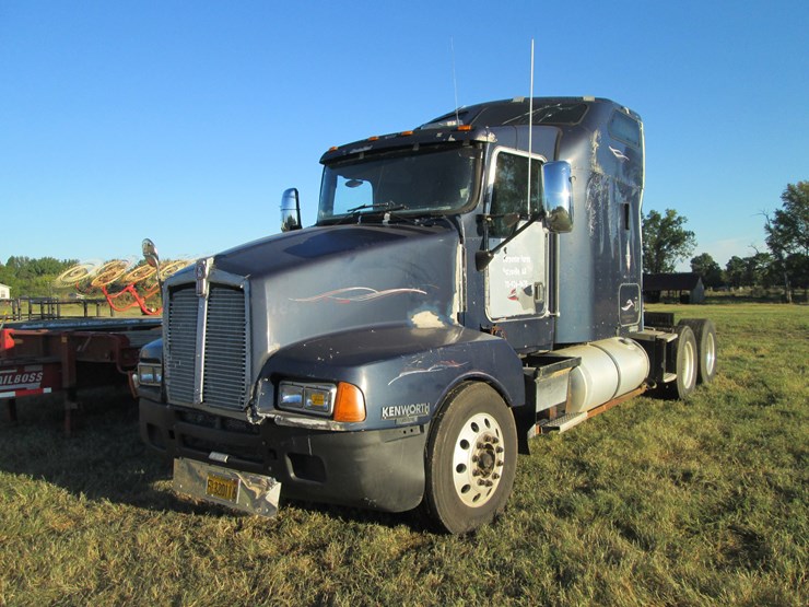 2001-kenworth-t600-image-1