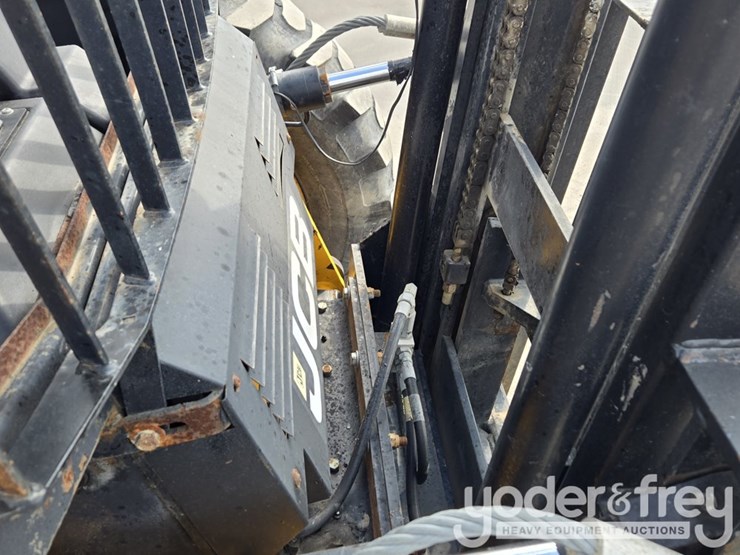 2017-jcb-930-image-33