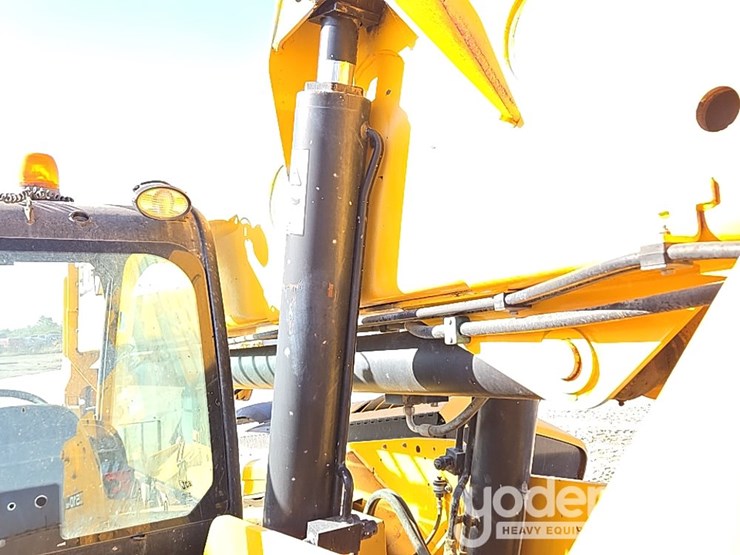 2016-jcb-510-56-image-30