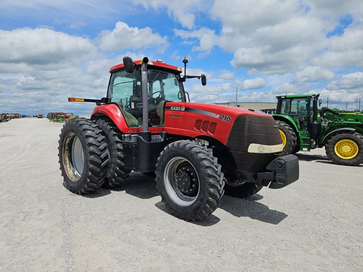 2011-case-ih-magnum-210-image-1