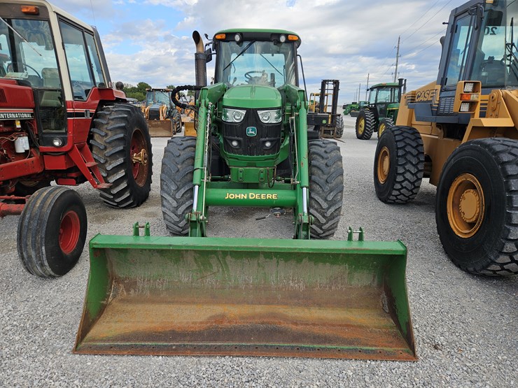 2014-john-deere-6150m-image-2