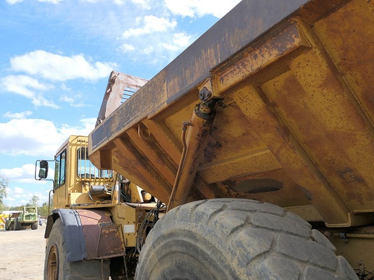 1994-caterpillar-d400d-image-15