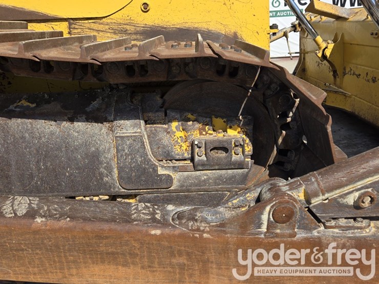 2022-komatsu-d65px-18-image-19