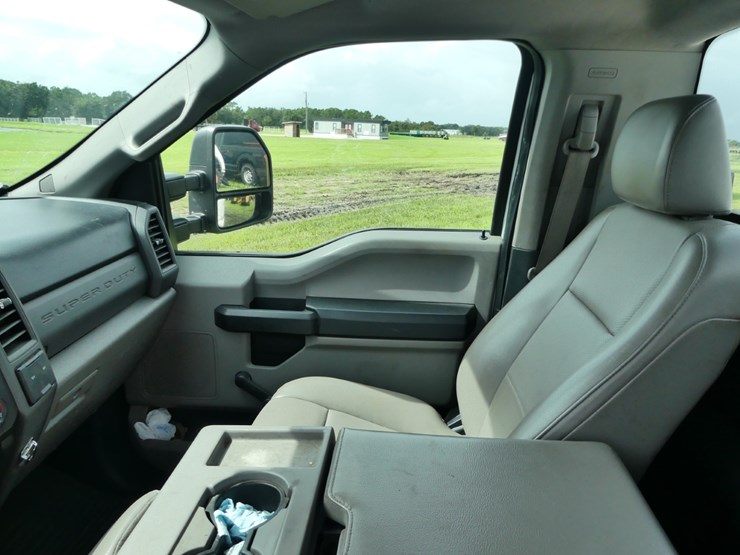 2017-ford-f350-xl-image-11