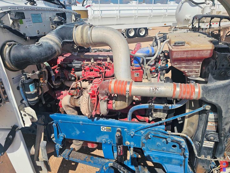 2013-peterbilt-367-image-7