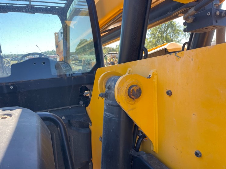 2017-jcb-507-42-image-9