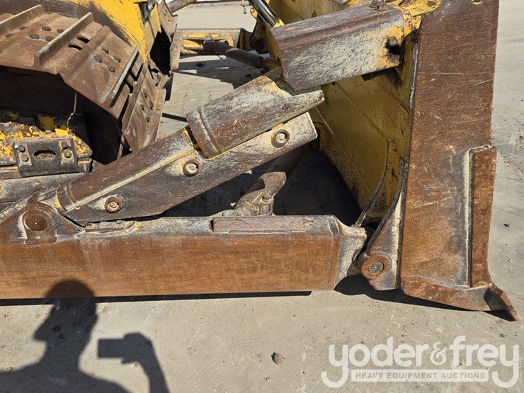 2022-komatsu-d65px-18-image-30