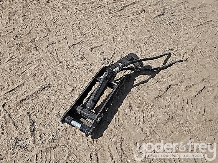 unused-ir-hydraulic-thumb-clamp-to-suit-mini-excavator-image-3
