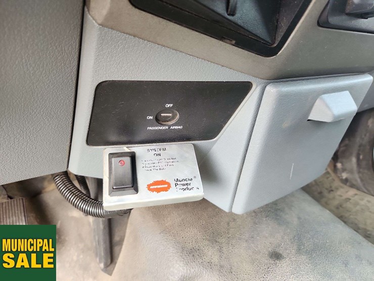 2012-ford-f550-image-16