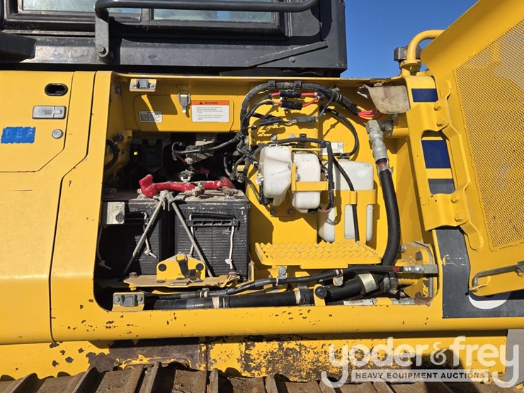 2020-komatsu-d61pxi-24-image-31