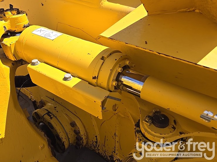 2022-komatsu-d71pxi-24-image-37