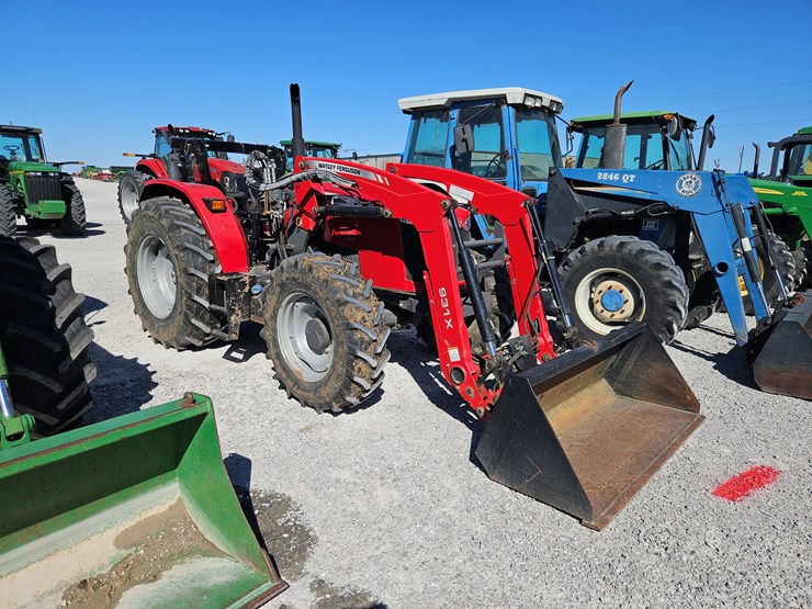 2015-massey-ferguson-4709-image-1