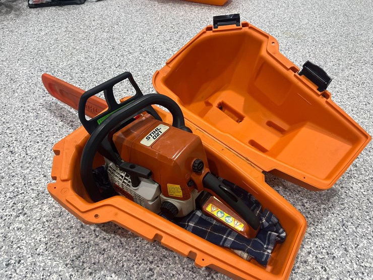 stihl-021-chainsaw-image-3