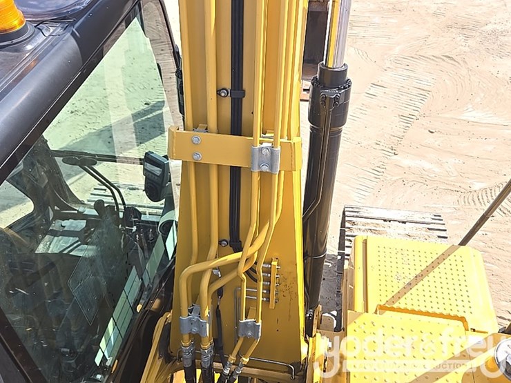 2019-caterpillar-313fl-image-34