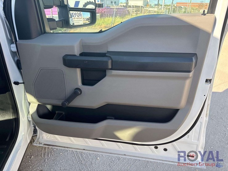 2019-ford-f350-image-24