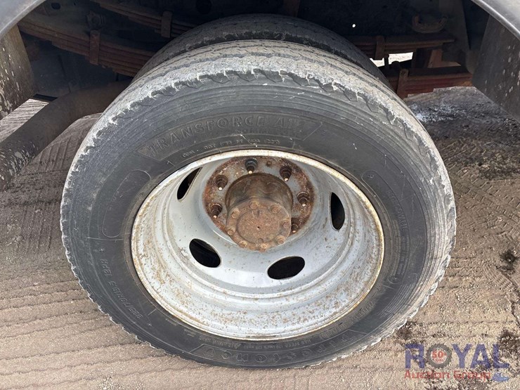 2003-ford-f550-image-37
