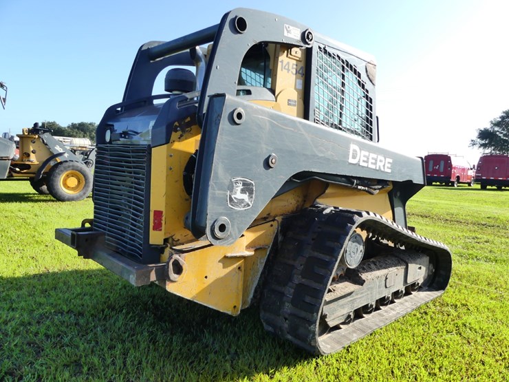 deere-333e-image-3