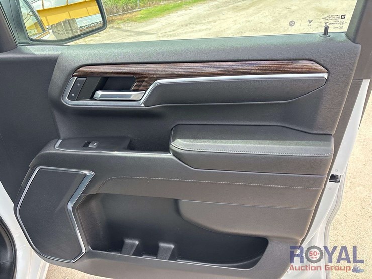2023-gmc-sierra-1500-image-19