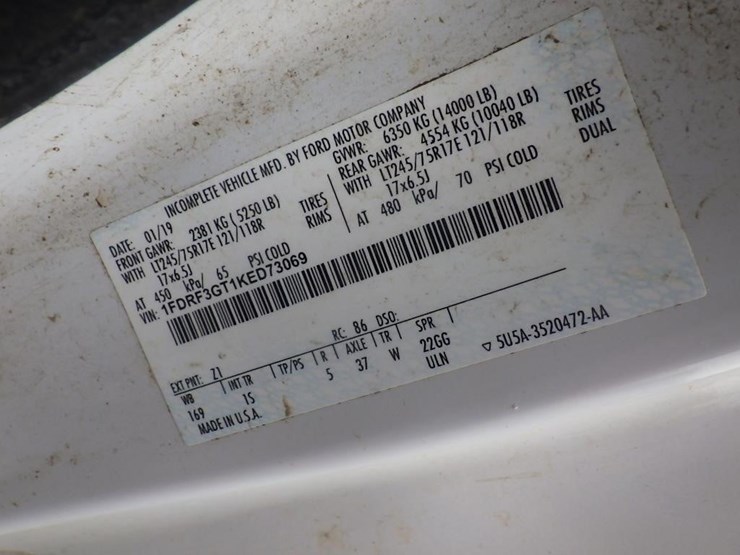 2019-ford-f350-image-32