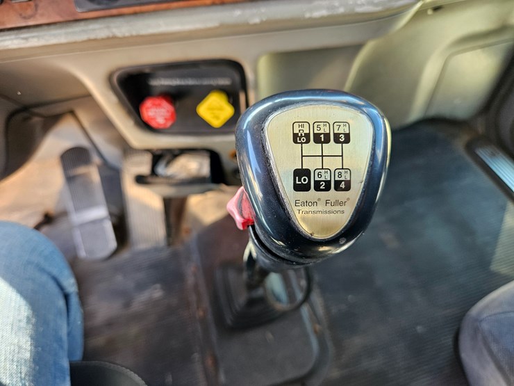 2007-peterbilt-379-image-60