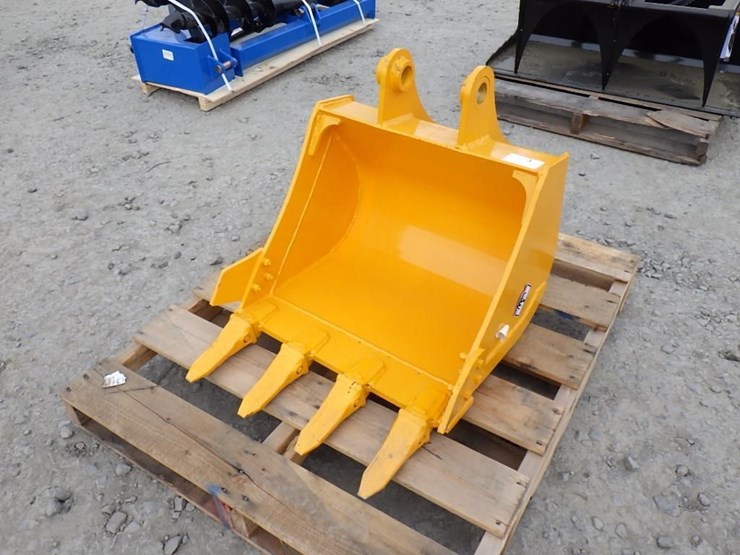 caterpillar-305-image-1