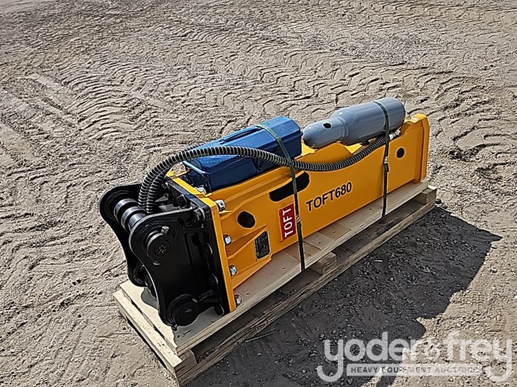 2025-caterpillar-305-image-5