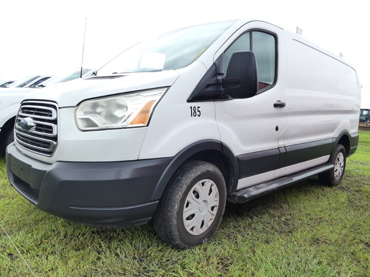 2017-ford-transit-image-2