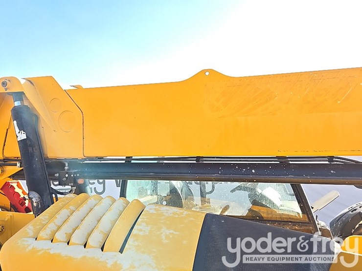 2016-jcb-510-56-image-23
