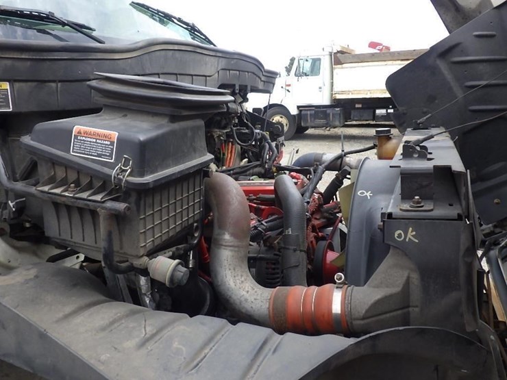 2015-international-durastar-4300-image-12