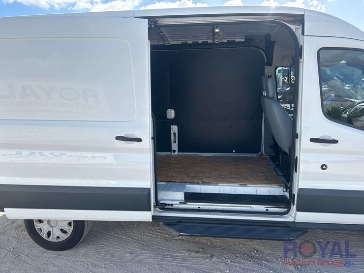2018-ford-transit-image-24