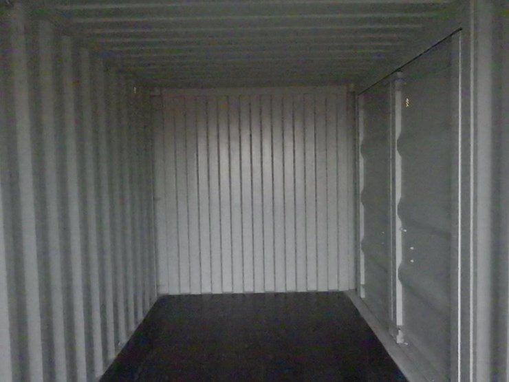 shipping-container-20'l-x-8'6"h-image-11