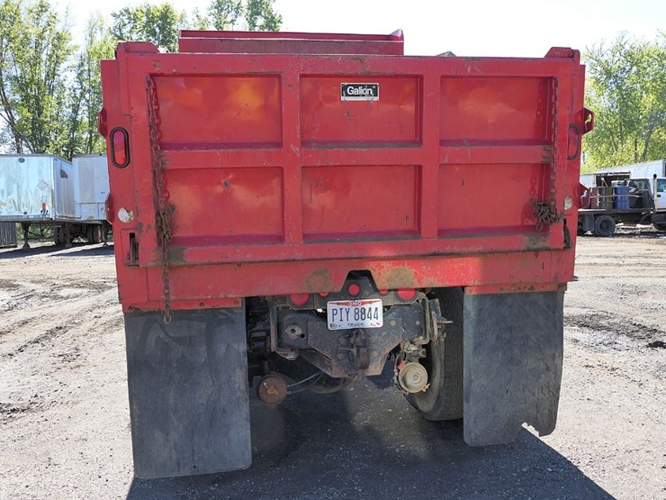 1979-ford-8000-image-3