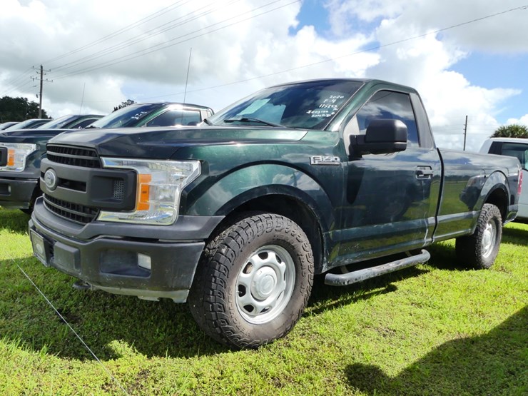 2020-ford-f150-xl-image-1