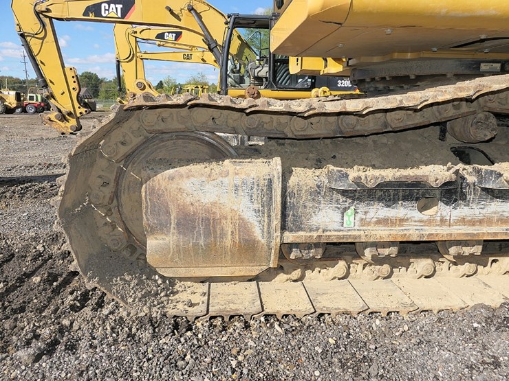 caterpillar-317-image-14