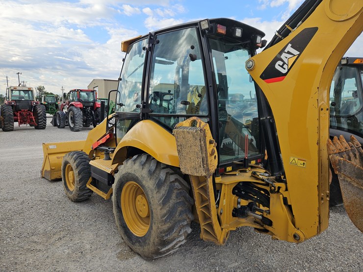 caterpillar-420f-image-16