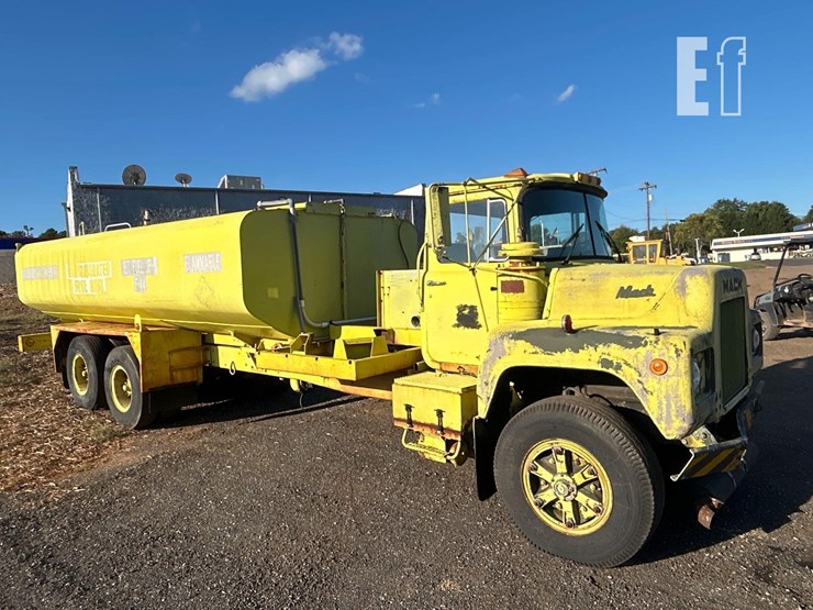 1981-caterpillar-3208-image-1