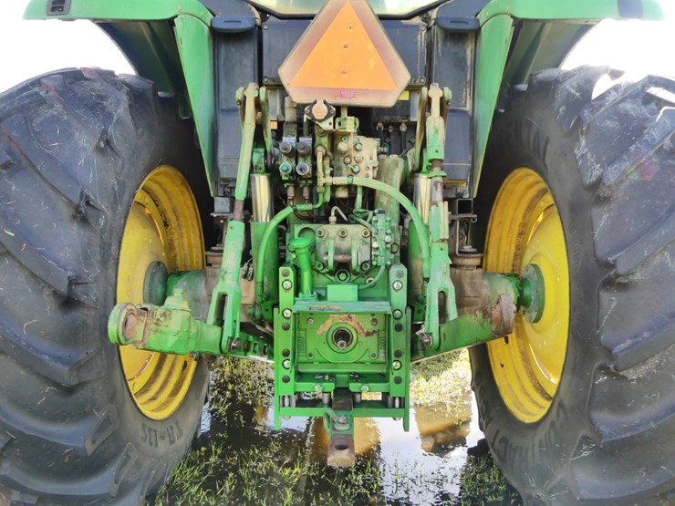 john-deere-7230-image-7