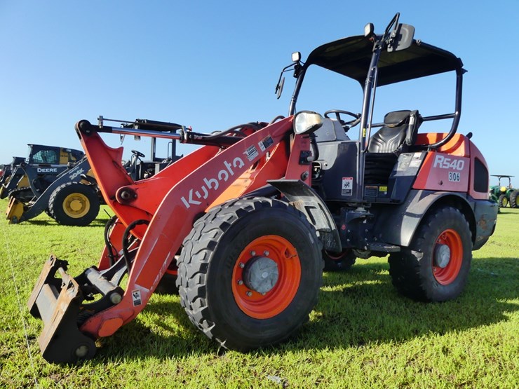 2021-kubota-r540-image-2