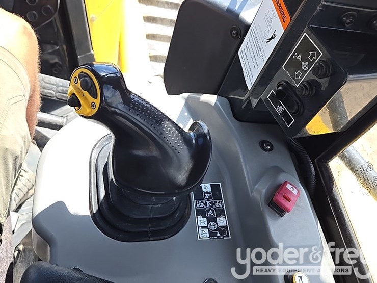 2022-komatsu-d71pxi-24-image-68