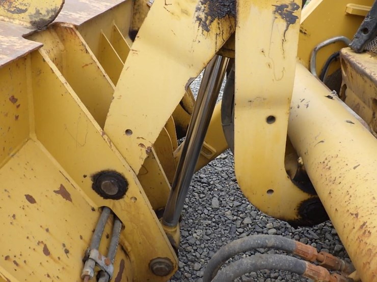 caterpillar-420d-image-25