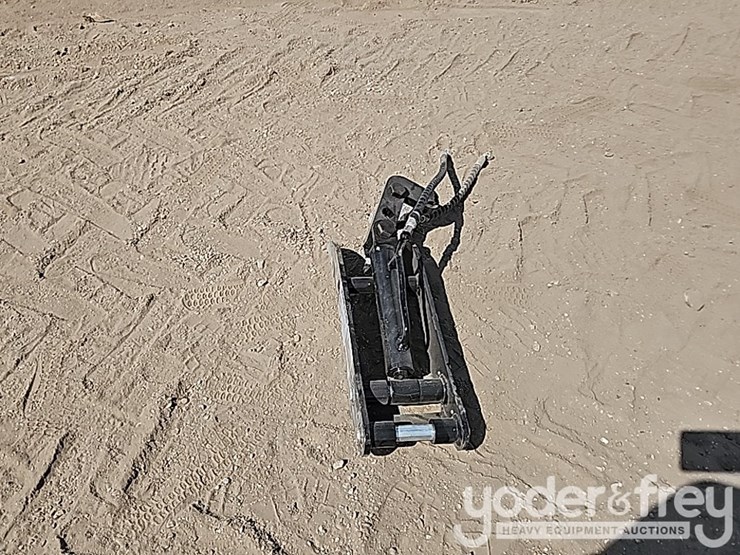 unused-ir-hydraulic-thumb-clamp-to-suit-mini-excavator-image-2