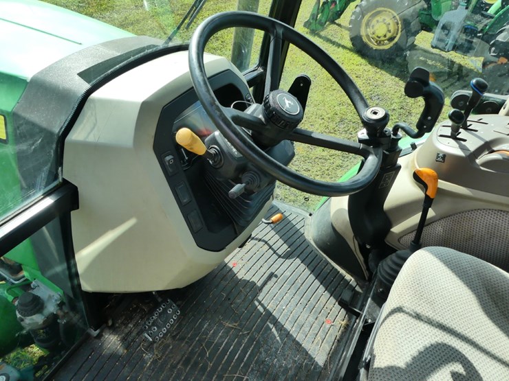 2019-john-deere-5090e-image-12