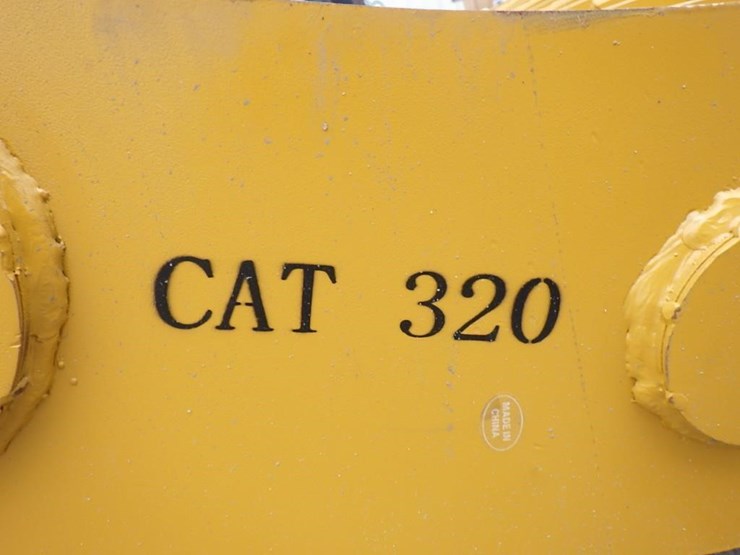 caterpillar-320-image-5