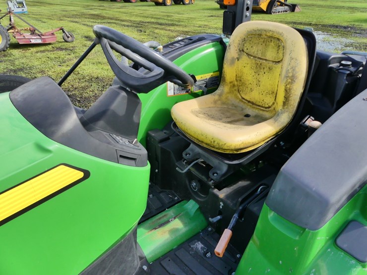john-deere-4052m-image-11