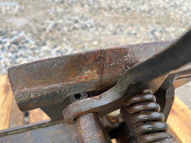 bobcat-skid-steer-quick-attach-plate-image-7