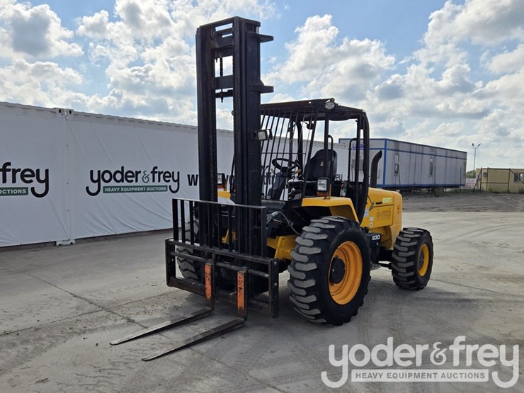 2017-jcb-930-image-1