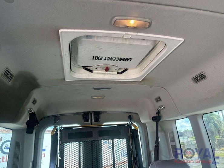 2016-ford-transit-image-27