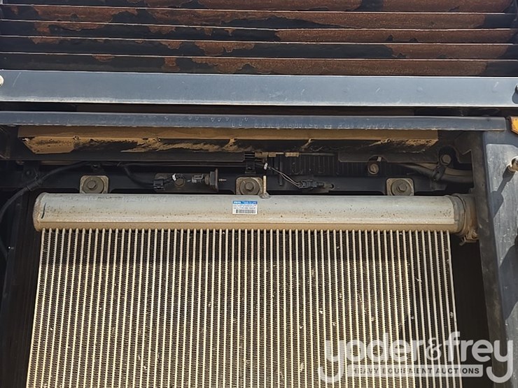 2022-komatsu-pc490-lc-11-image-43