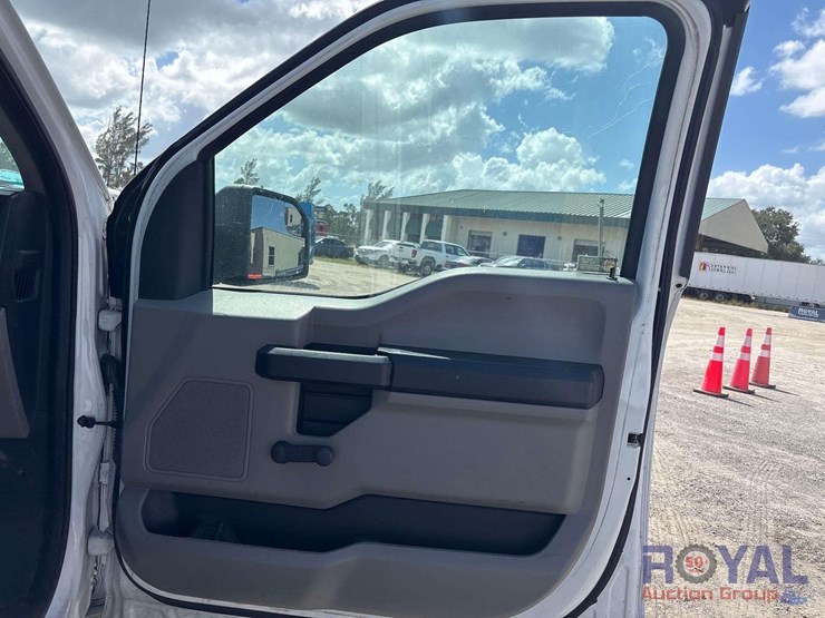 2017-ford-f150-image-18