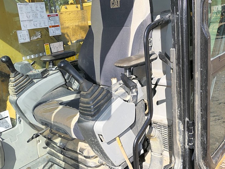 2013-caterpillar-336e-image-39